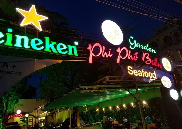 Tìm hiểu ý nghĩa và vai trò của biển quảng cáo